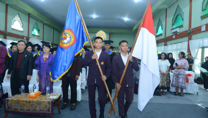 Wisuda Angkatan XXII dan Penyumpahan Ahli Madya Keperawatan STIKES Fatima Parepare Tahun 2025 Berlangsung Khidmat